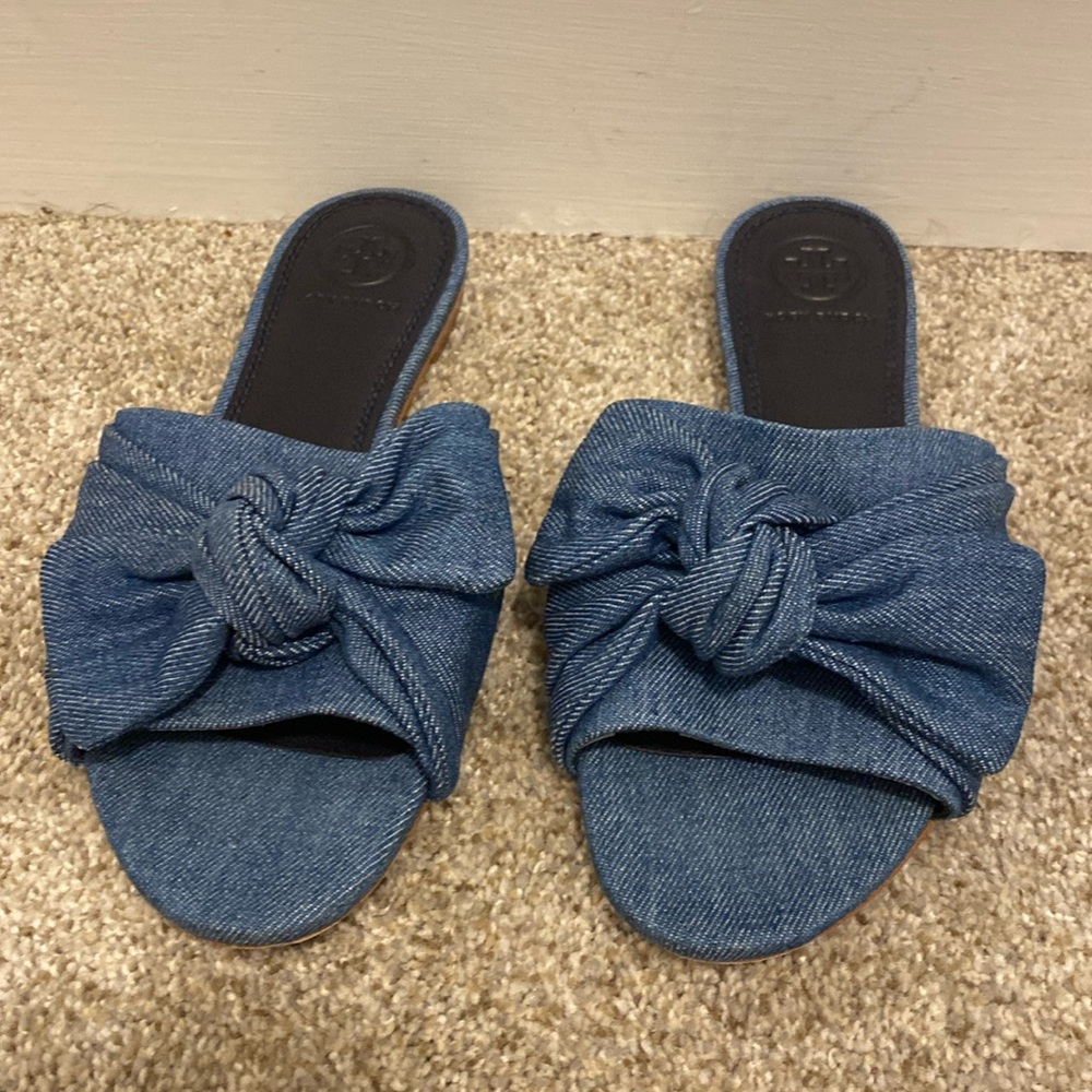 Tory Burch Annabelle bow denim slides. Size 5.